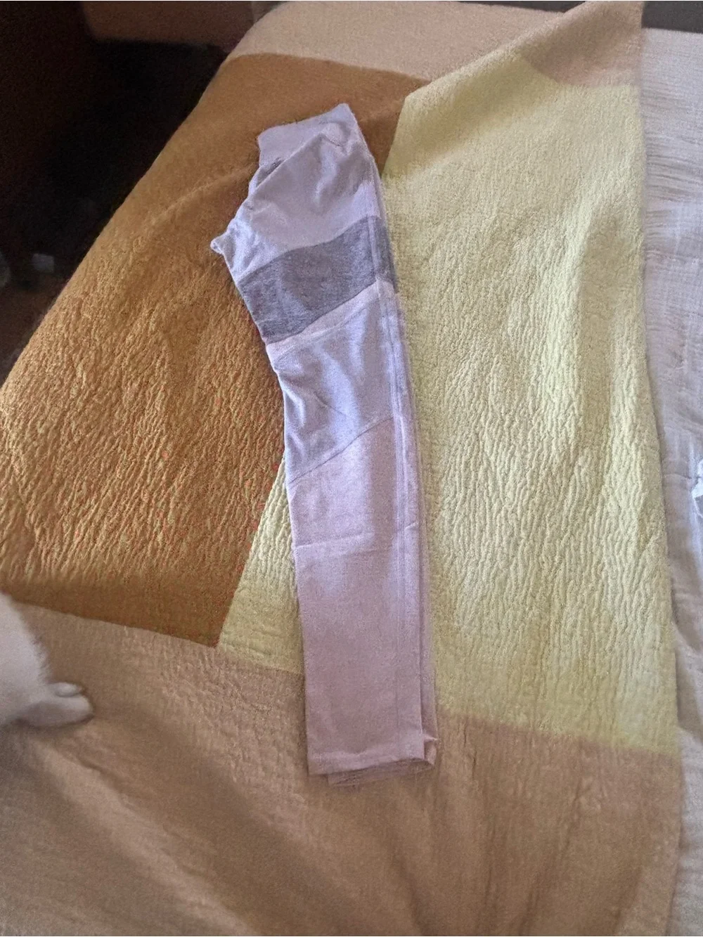 ALO Yoga soft stretch